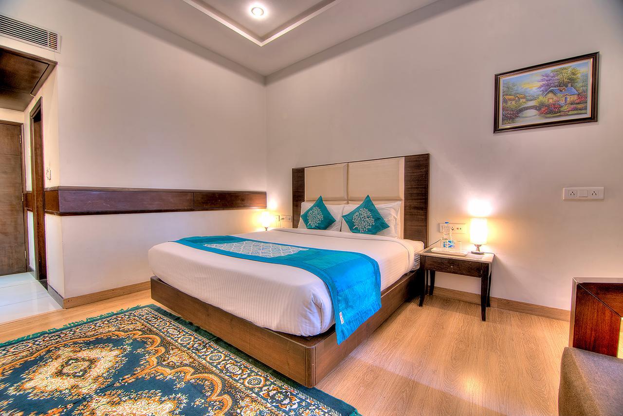 Vivo Hotels Jalandhar Bagian luar foto