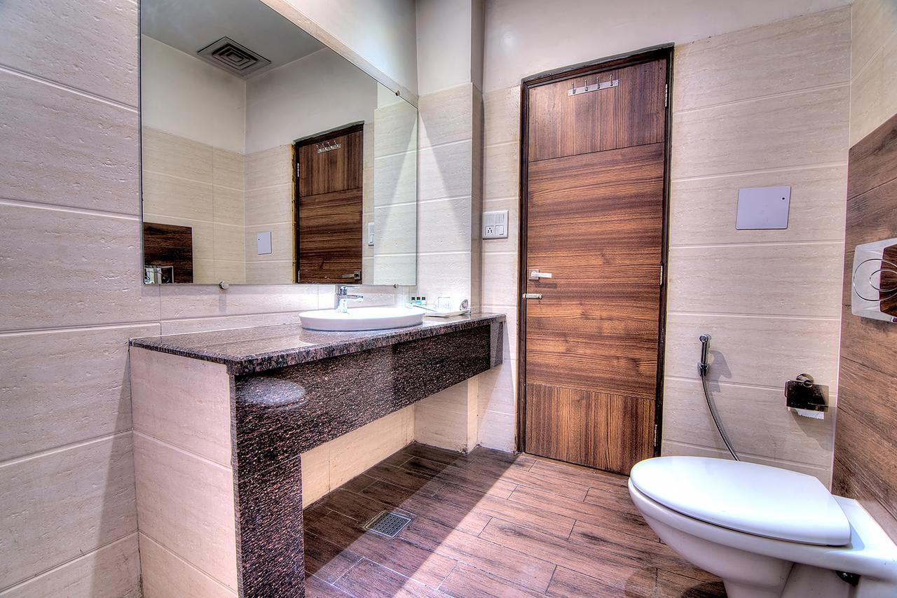 Vivo Hotels Jalandhar Bagian luar foto